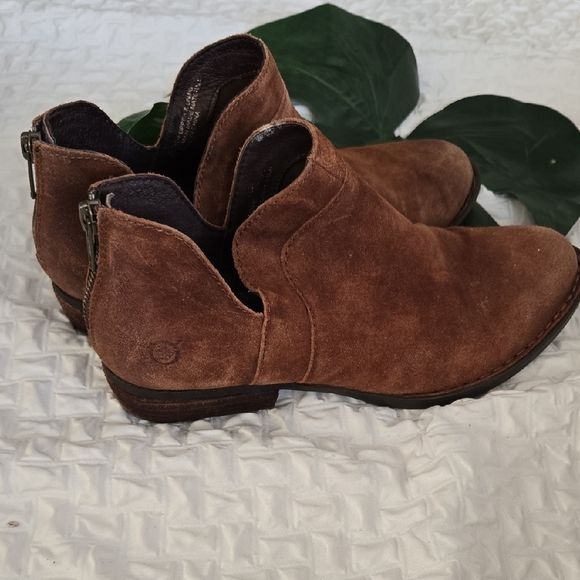 Born Brown Suede Ankle Boots Spring Booties - Picture 1 of 10